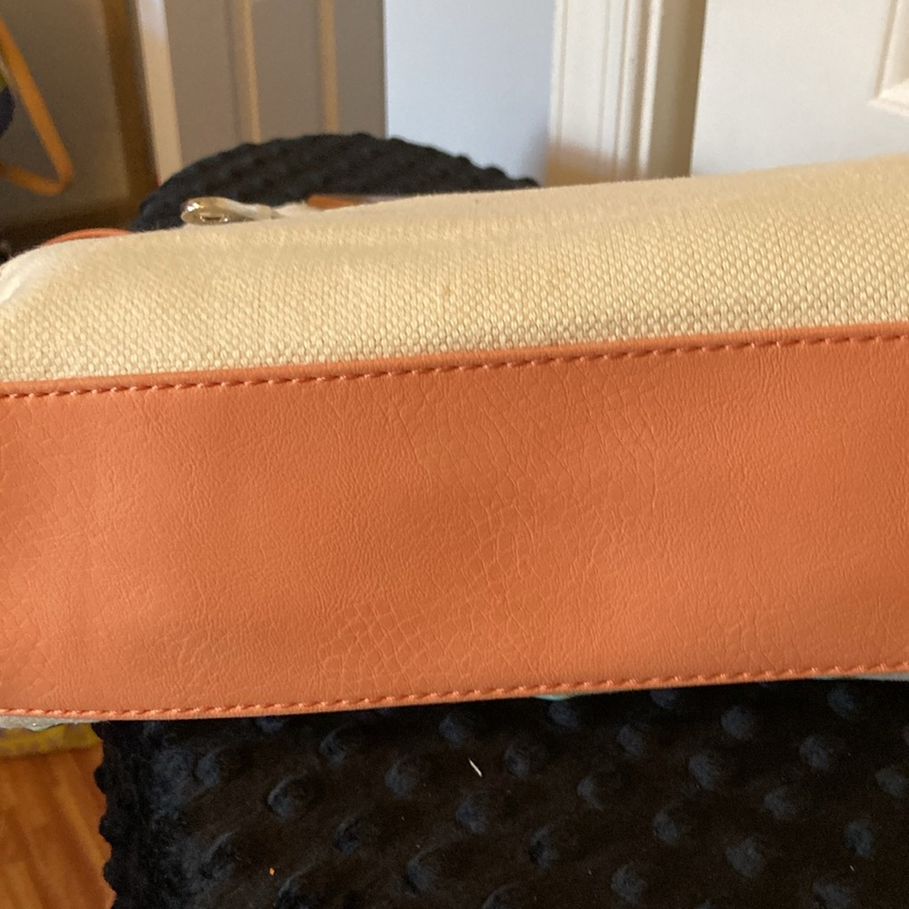 Relic Handbag - Picture 5 of 8